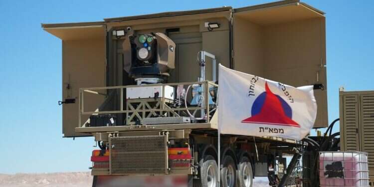 מערכת היירוט בלייזר - מגן אור. צילום: רפאל כיפת ברזל – גרסת הלייזר: מערכת ההגנה האווירית "מגן אור" תוצג בגרסתה הימית