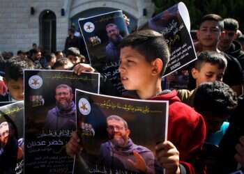 בדיקה כל חצי שעה ורופאים במעקב צמוד: המעטפת הרפואית שניתנה למחבל שובת הרעב