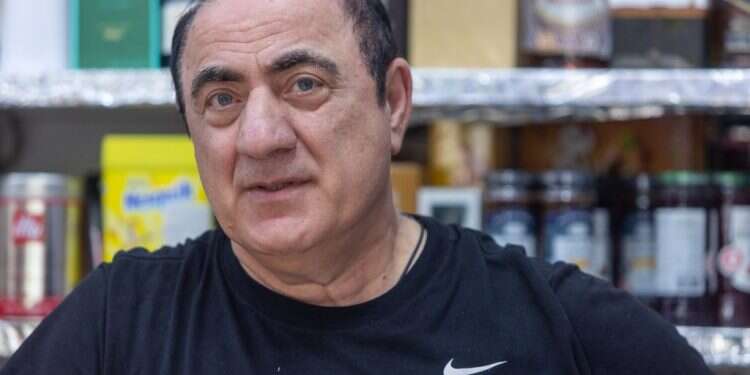 "המכולת שלי היא כבר מוסד ברחביה. גם ביבי קנה אצלי"