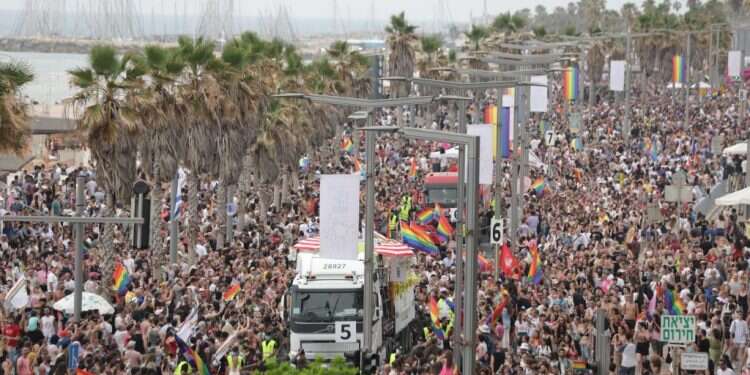 המילון הפרוגרסיבי שמחק את האישה