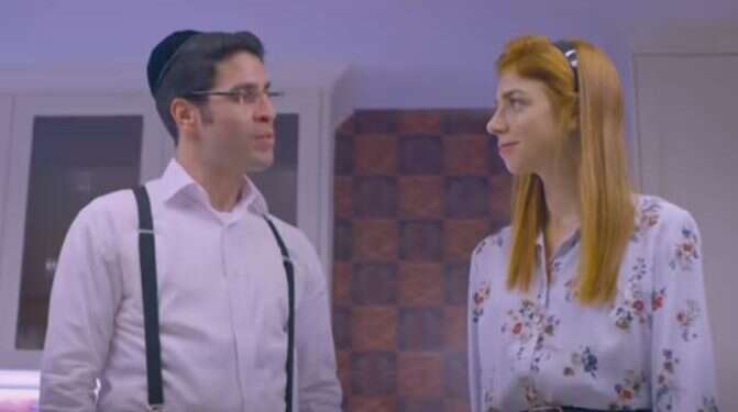 צילום מסך מתוך הסדרה שבאביניקים שופטי בג"ץ בפסק דין: המקרה שלפנינו מזכיר את גדליה ודבורה מ"שבאבניקים"