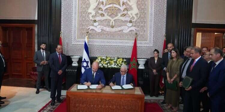 "רגע היסטורי עבורי כבן ליוצאי מרוקו": יו"ר הכנסת בביקור ראשון בפרלמנט מדינה מוסלמית