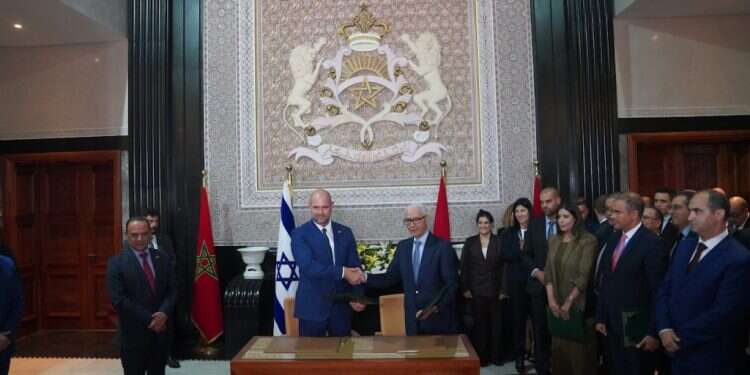 "רגע היסטורי עבורי כבן ליוצאי מרוקו": יו"ר הכנסת בביקור ראשון בפרלמנט מדינה מוסלמית