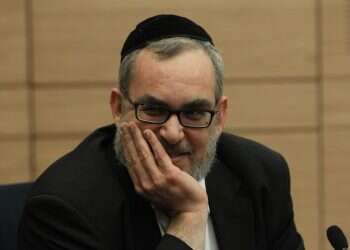 השרים אישרו את "החוק נגד ביזוי חרדים": משרד המשפטים מתנגד