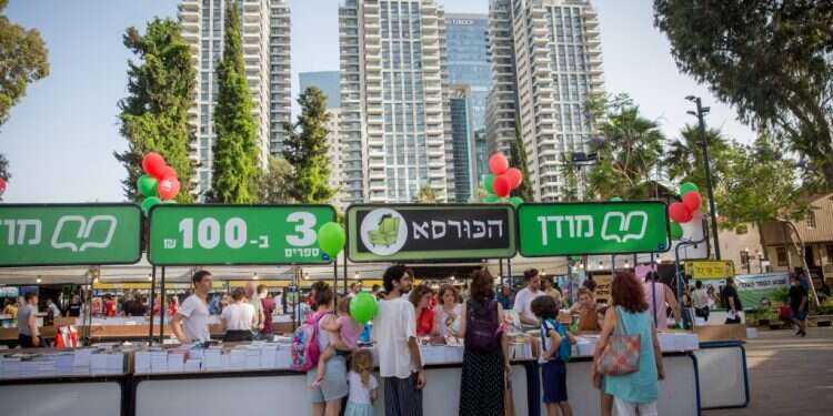 שווים קנייה: ההמלצות של מבקרי הספרים  לשבוע הספר