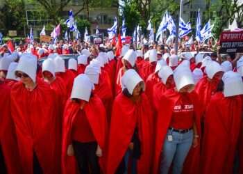 גם אחרי ההתקפות עליו, שמחה רוטמן עדיין משוכנע שחופש הביטוי גובר – ותומך במחאה