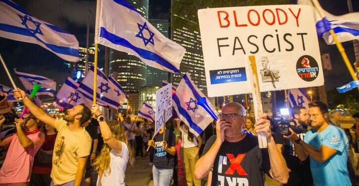 נתניהו, לפיד וגנץ ניצחו – מדינת ישראל הפסידה