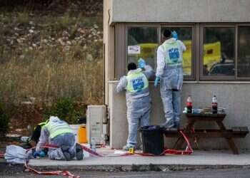 זירת הפיגוע סמוך לעלי. צילום: פלאש 90 סמוטריץ' מוכן לבלוע צפרדעים בתמורה למינוי רבנים מהציונות הדתית