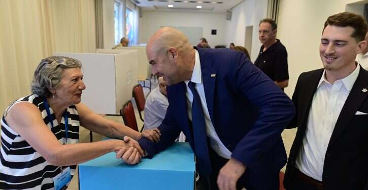 יו לקראת הכרעה: תורים חסרי תקדים בקלפיות של לשכת עורכי הדין