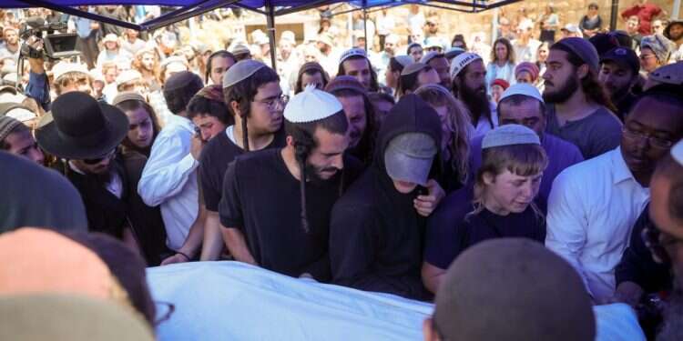 לוויית נחמן שמואל מורדוף שנרצח בפיגוע בעלי. צילום: יונתן זינדל - פלאש 90