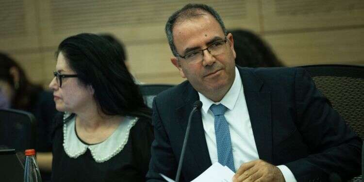 המשנה ליועמ"שית: צמצום עילת הסבירות תאפשר פיטורי בכירים ללא ביקורת שיפוטית