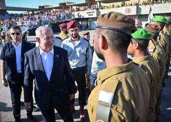 נתניהו בטקס סיום קורס קצינים: "אין ולא יהיה מקום לסרבנות"