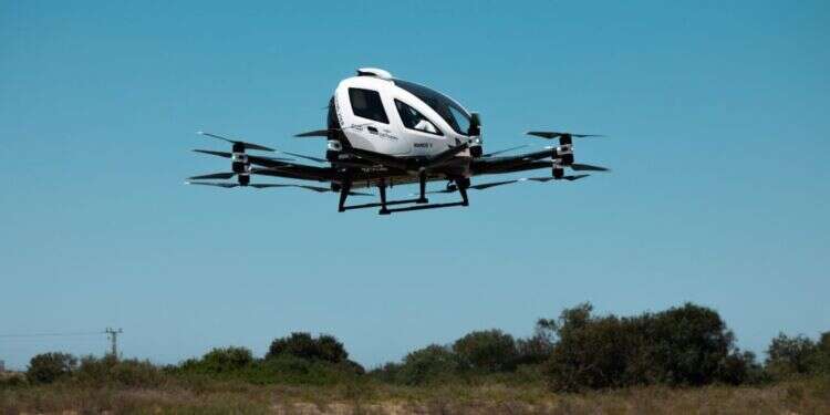 רחפן. צילום: b.y הפקות ותוכן הפתרון לפקקים? ניסוי ראשון בישראל ל"מונית המעופפת"