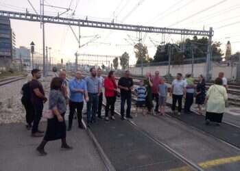 במחאה על הירי הבלתי פוסק והאלימות המשתוללת: תושבי לוד חסמו את הרכבת