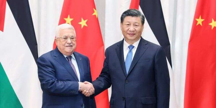 "סין תמיד תמכה בתקיפות במטרה הצודקת של העם הפלסטיני": אבו מאזן מבקר בסין