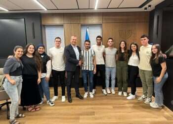 יו"ר מועצת תלמידים מאשים את יו"ר ארגון המורים: "רן ארז מסרב להיפגש איתנו כבר שנה וחצי"