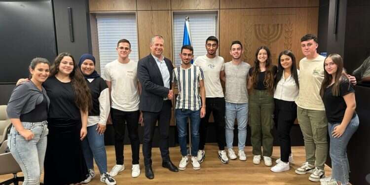 יו"ר מועצת תלמידים מאשים את יו"ר ארגון המורים: "רן ארז מסרב להיפגש איתנו כבר שנה וחצי"