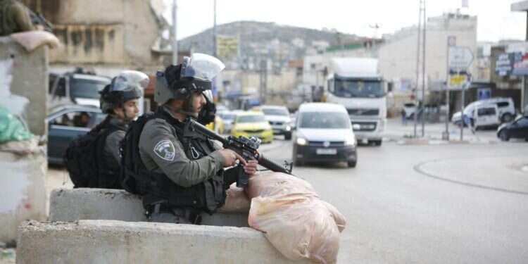 לוחמים בחווארה. צילום: איתן שויבר למרות המצב הביטחוני: צה"ל מדלל כוחות בחווארה