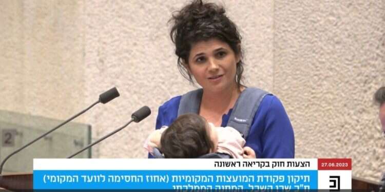 ח שרן השכל צודקת, אבל הפרובוקציה החיננית שלה רק תזיק להורים עובדים