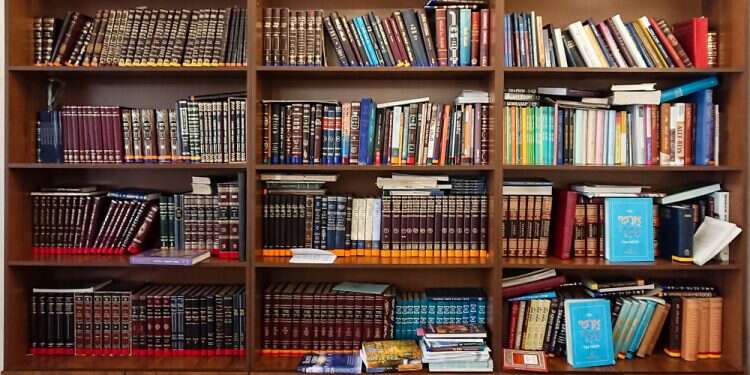 צילום: שאטרסטוק מי אמר שלמפגינים נגד הרפורמה יש שעוני רולקס?