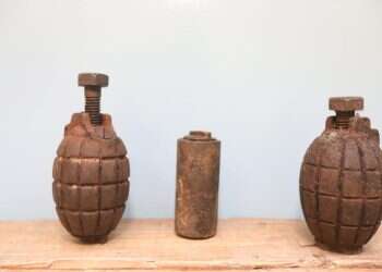 סליק של ארגון ההגנה התגלה בלב הרצליה – הפריטים יוצגו לציבור