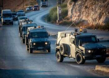 כוחות הביטחון במרדף אחרי המחבלים מהפיגוע בעלי. צילום: Nasser Ishtayeh Flash90 למרות הפיגוע: בצה"ל החליטו לא לצאת למבצע ולהסתפק בתגבור הכוחות