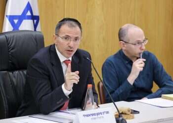 "למה אתה שם לי אזיקים?": דיון סוער בנושא חקירת אזרחים שחיסלו מחבלים