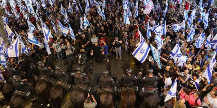 כשהנשיאה חיות שותקת, השופטים מרגישים מופקרים