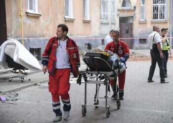 מתקפת טילים נדירה על אוקראינה: 4 נהרגו סמוך לגבול הפולני