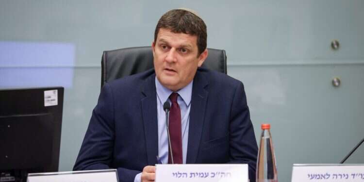 ערבי בוגר מערכת החינוך במזרח ירושלים העיד בכנסת: "הוציאו אותנו מהכיתה לזרוק אבנים"