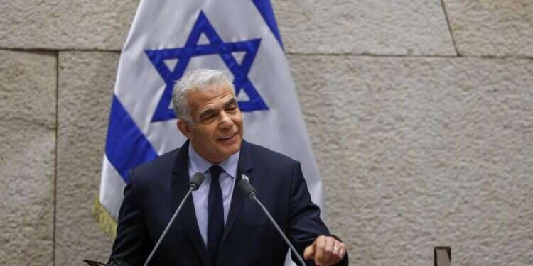 יאיר לפיד בפתיחת הדיונים הסופיים על עילת הסבירות בכנסת. צילום:נועם מושקוביץ, דוברות הכנסת הדיון בצמצום עילת הסבירות נמשך: "הסיבה לאמוציות – יאיר לפיד הפסיד בבחירות" | שידור ישיר