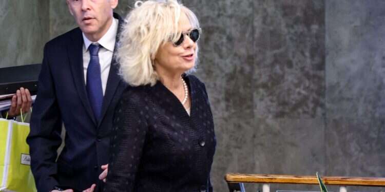 גלי בהרב מיארה. צילום: AFP הממשלה ליועמ"שית: הציגי הנחיות ברורות ואחידות בנושא חסימת כבישים