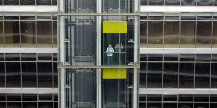 צילום: קובי גדעון פלאש 90 מפקחת המקרקעין הכריעה: באילו קומות תעצור מעלית השבת