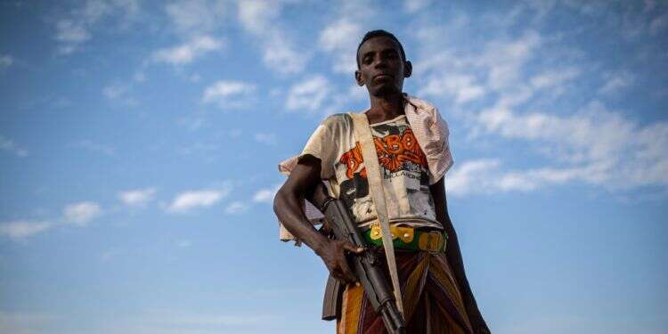 מאבטח תיירים באתיופיה, אילוסטרציה. צילום: Maor Kinsbursky/FLASH90 ישראלי נחטף באתיופיה – משרד החוץ: פועלים מול גורמי הביטחון המקומיים