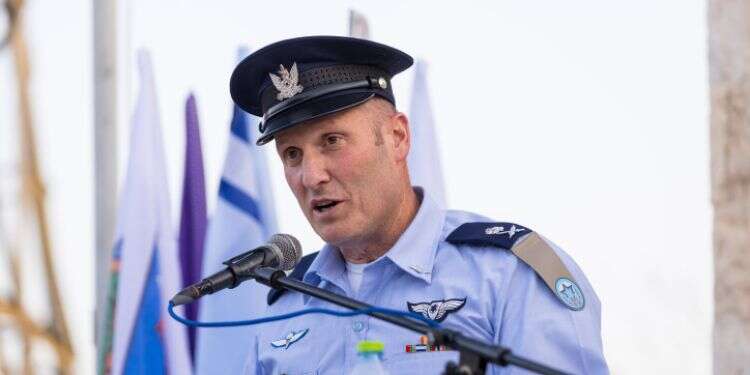 מפקד חיל האוויר, האלוף תומר בר. צילום: פלאש 90 מפקד חיל האוויר תוקף: "האמירות הקשות כלפי הצבא והחיל חוללו נזק גדול"