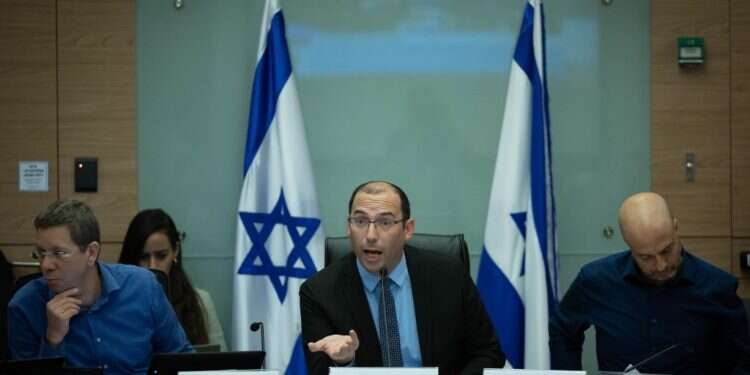 יו ברוב של 9 נגד 5: ועדת חוקה אישרה את צמצום עילת הסבירות