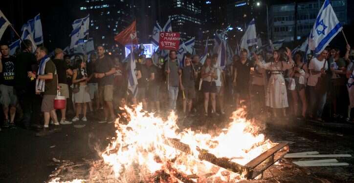 מתפרעים באיילון, אחרי מסיבת העיתונאים של עמי אשד. צילום: מרים אלסטר, פלאש 90 מחאת קפלן כבר לא מלחיצה, אלא משעשעת