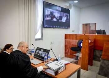 עורך דינו של נתניהו זעם על הפרקליטות: "אפילו הסיטרא אחרא לא יכול לקרוא ככה"