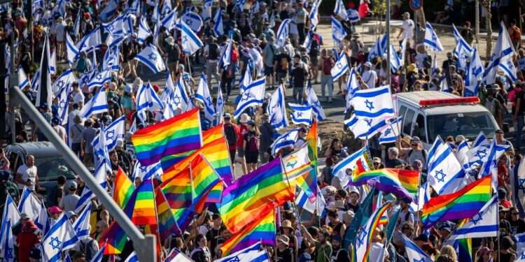 הפגנה נגד הרפורמה המשפטית בירושלים בחודש יולי. צילום: יונתן זינדל, פלאש 90 ההפגנה נגד הרפורמה בירושלים: "תפקידנו להציל את המדינה"