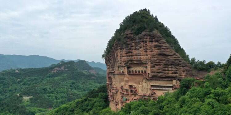 מחקרים חדשים: ציורי הקיר העתיקים במדבריות סין נמצאים בסכנה