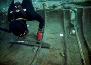 יצירה ייחודית: ניסיונות לחלץ שרידי ספינה שטבעה לפני 2,500 שנה