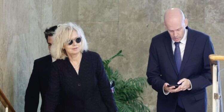 רגב קראה לפיטורי היועמ"שית – נתניהו היסה אותה