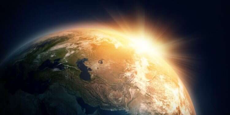 כדור הארץ. צילום: שאטרסטוק ערבי בוגר מערכת החינוך במזרח ירושלים העיד בכנסת: "הוציאו אותנו מהכיתה לזרוק אבנים"