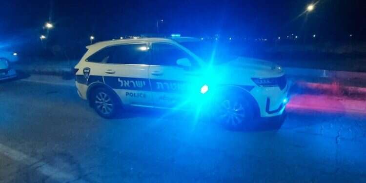 אילוסטרציה. צילום: דוברות המשטרה ניידת משטרה שוטרים