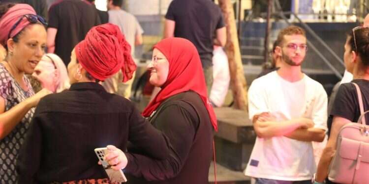 אירוע שיח לזכרה של שירה בנקי ז הקשר שנשמר בין חרדים לשעבר ומשפחותיהם מוכיח: יש פתרונות להכל