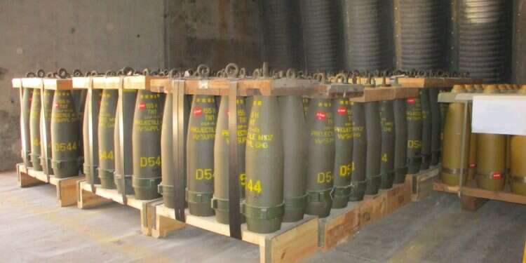 פגזים. צילום: אלביט מערכות על רקע המתיחות בצפון – משרד הביטחון רכש פגזים בעשרות מיליוני דולרים