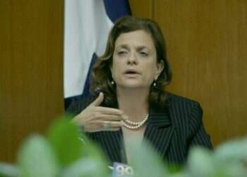 קריאה מומלצת: חזרנו אל הדיונים על אכיפת החוק בתקופת ההתנתקות