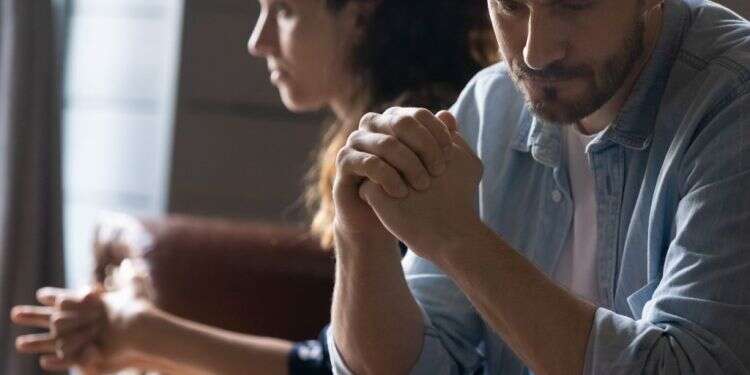 צילום: שאטרסטוק לבישת דגלי ישראל וסילוק מפגינים: סערה בכנסת סביב העברת עילת הסבירות