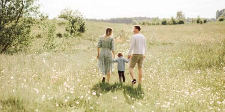 צילום: שאטרסטוק הבילויים, הילדים והבגדים: הטיפים שיעבירו לכם את אוגוסט בלי להיכנס למינוס