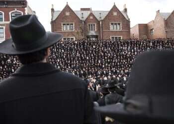 בזמן שהוא הולך ומתעוור, אריאל ויטמן עורך את מדור הדעות בגלובס ומחזיק פודקאסט מצליח